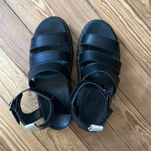Dr. Martens vegan Blair sandals